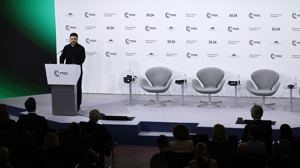 Zelensky’s jab at Orban was ‘childish’ – political consultant