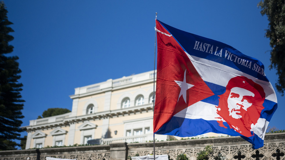 What does Trump plan for Cuba? ‘Discombobulator’ raids and a Castro grandson scion