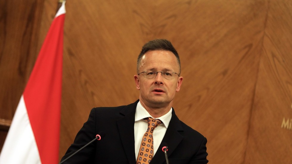 Hungary blocks EU loan to Ukraine