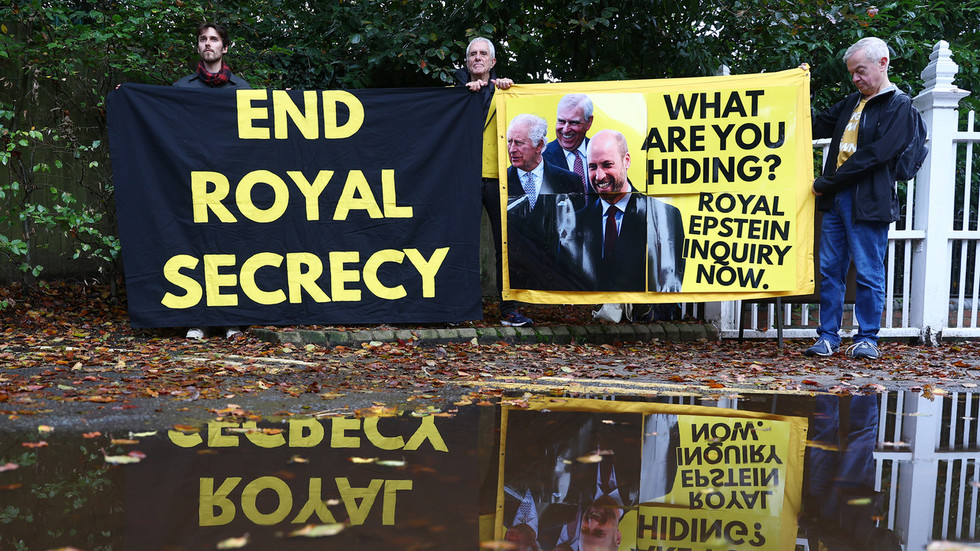 ‘Britons deserve better’ – Putin aide on Starmer and Epstein-linked ex-prince