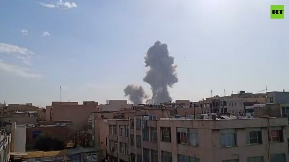 Israel strikes Iran (VIDEO)
