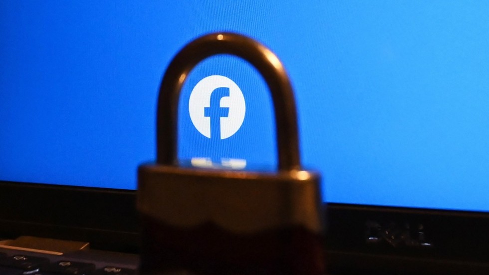 Facebook blocks pro-government Hungarian news weeks ahead of elections