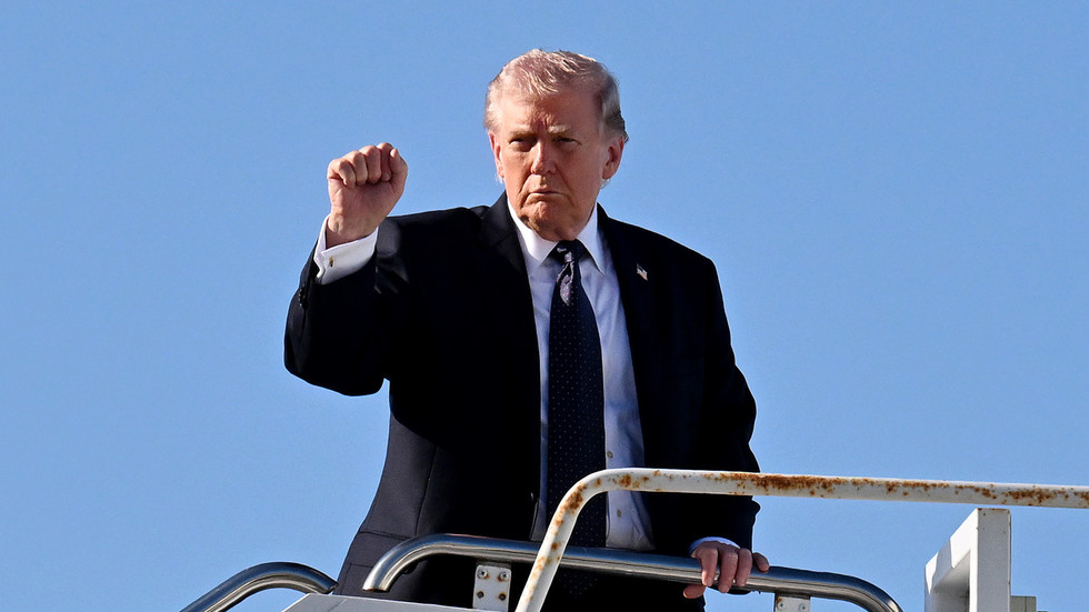 Trump dismisses negative polling on Iran attack