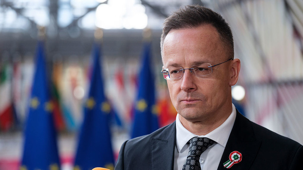 Hungarian foreign minister wiretapped by EU spies – Orban