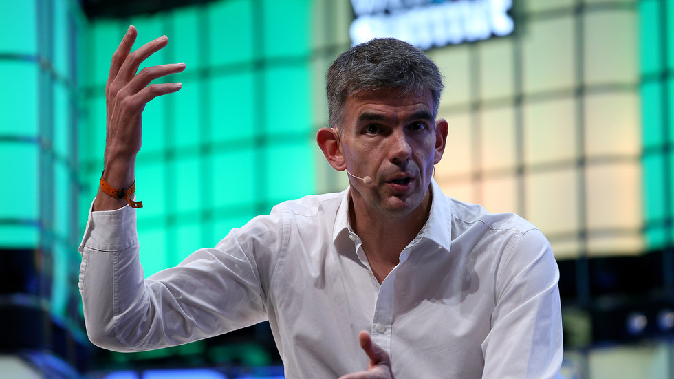 British state broadcaster names ex-Google boss as new director