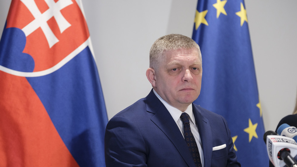 Slovakia threatens to block EU’s Russia sanctions over oil rift with Kiev