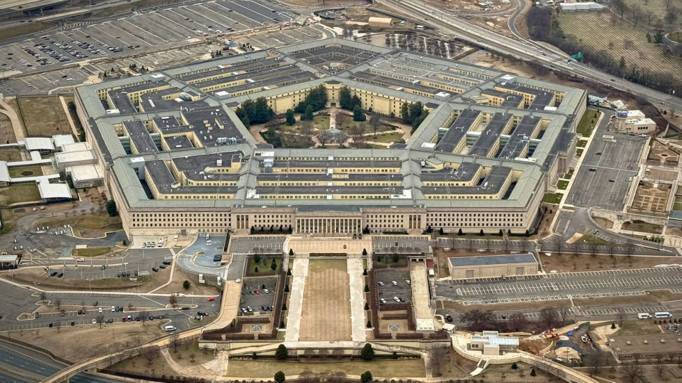 Pentagon taps US carmakers for weapons production – WSJ