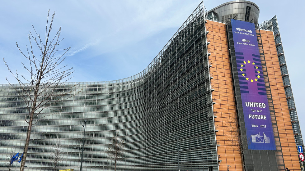 Slovakia to sue EU over Russian gas ban
