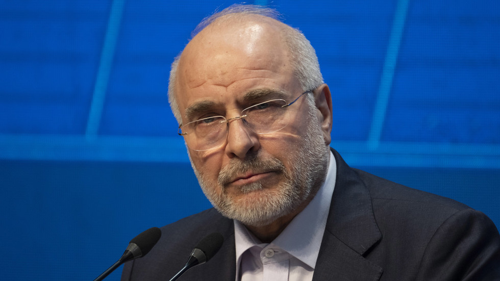 Iran will ‘stand to the end’ against US pressure – top negotiator