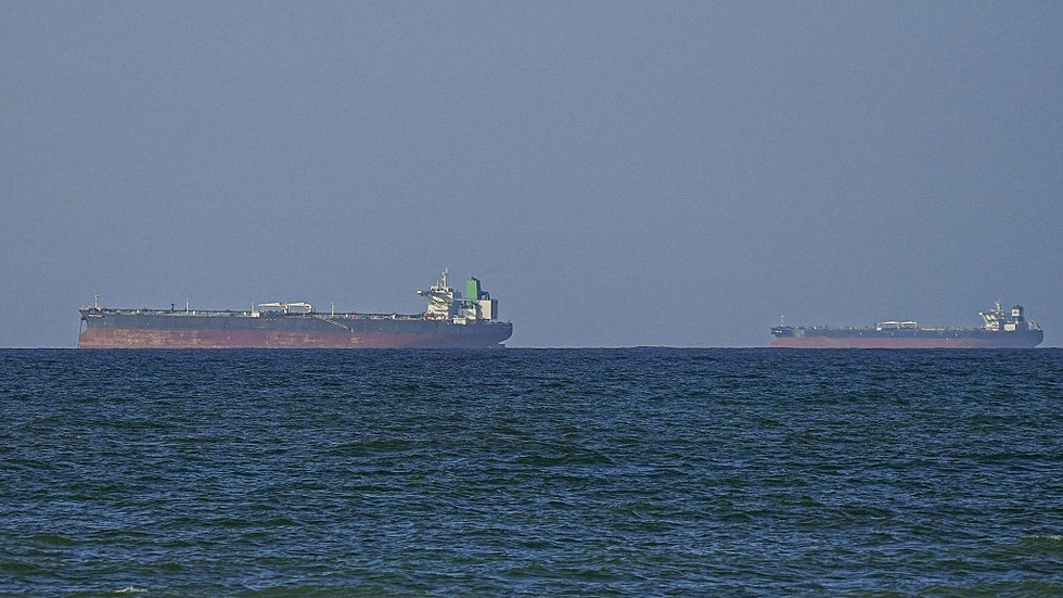 Oil jumps after US seizes Iranian ship near Hormuz