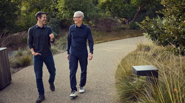 Tim Cook stepping down as Apple CEO