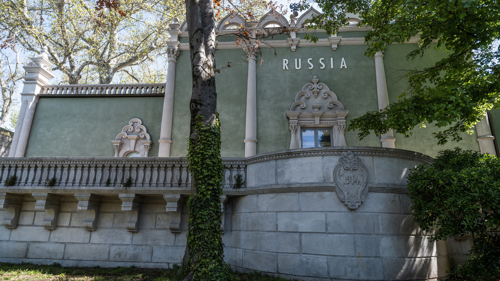 Venice Biennale jury locks out Russia, Israel