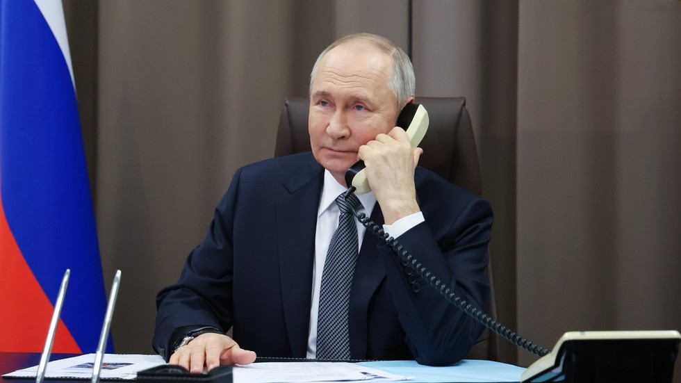 Putin and Trump speak by phone – Kremlin aide