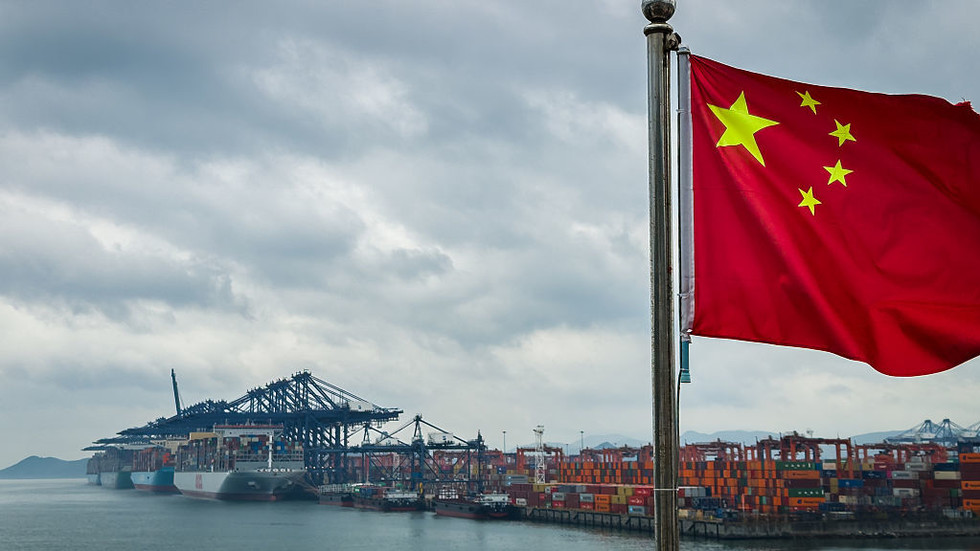 China orders domestic refineries to ignore US sanctions