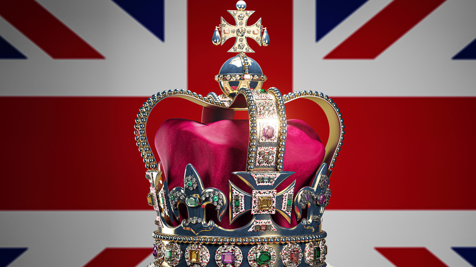 Island nation breaks with British Crown