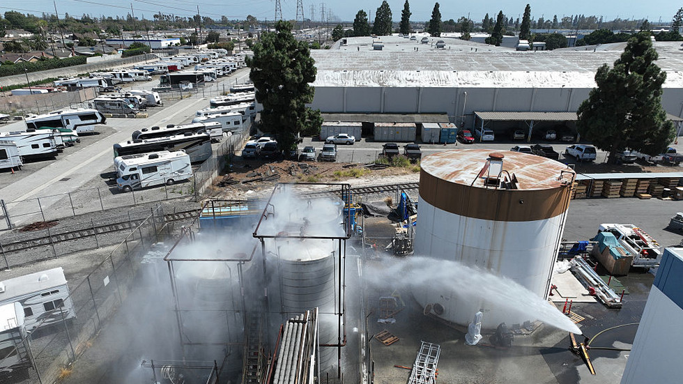 Chemical blast fears trigger mass evacuation in California (VIDEOS)