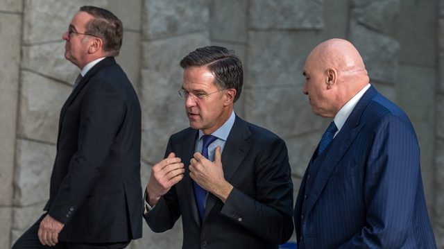 Italy contradicts NATO’s Rutte on US warplanes