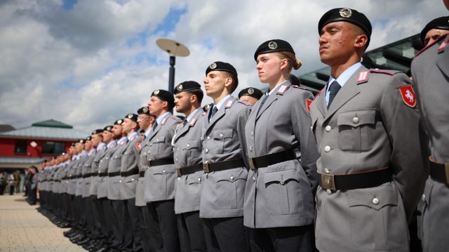 German army recruitment drive collapses