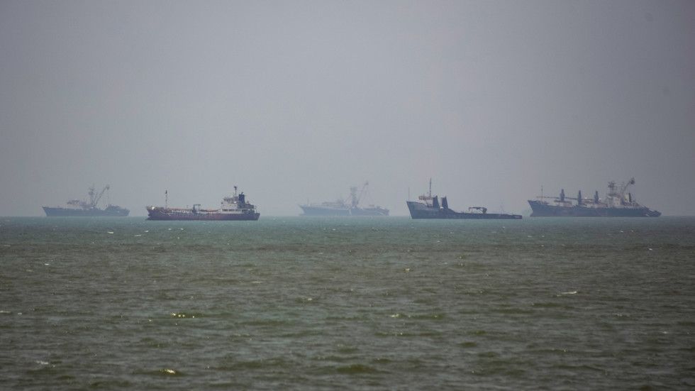 US gives Iran deadline to declare Strait of Hormuz fully open – Axios