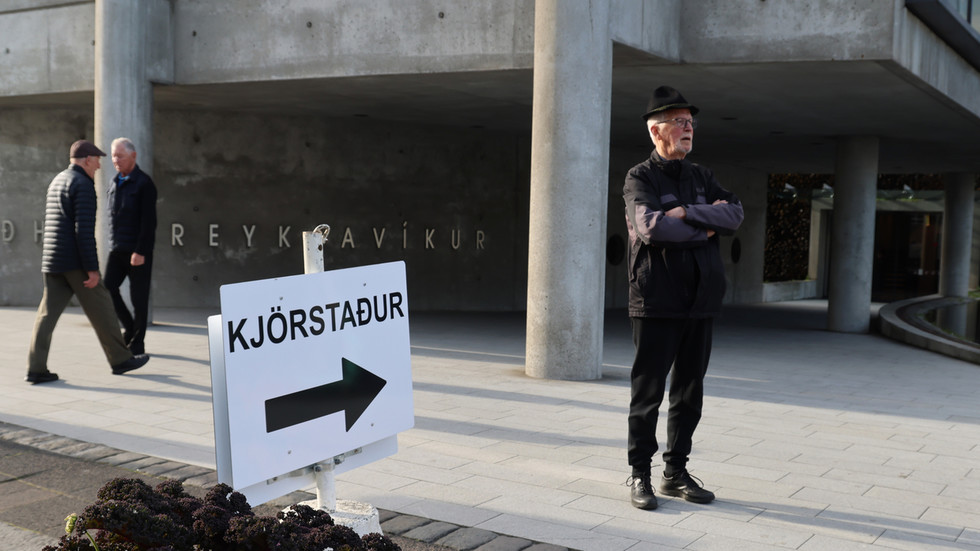 Iceland votes against resuming EU accession talks