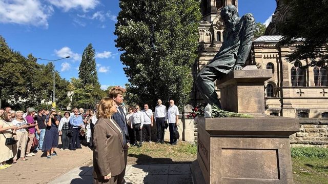 Russian literary monument returns to Dresden