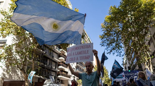UK issues Falklands/Malvinas defense warning