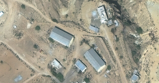 Report: U.S. Airstrikes Expand to Bridges, Railroads, and Airports in Southern Iran