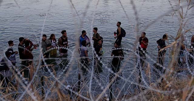 Trump’s Border Defense Shrinks Global Migration