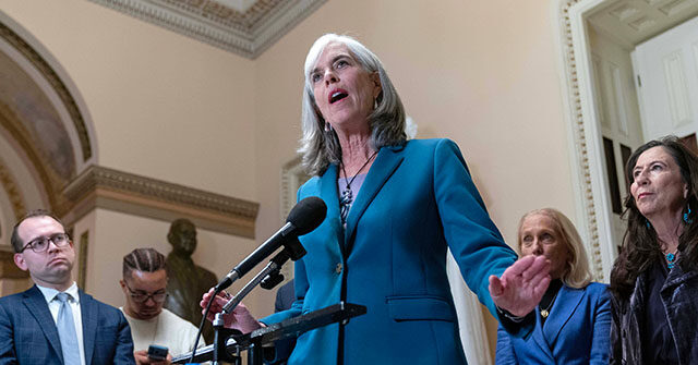 Report: House Democrats Seek to Force Vote on Expiring Obamacare Credits