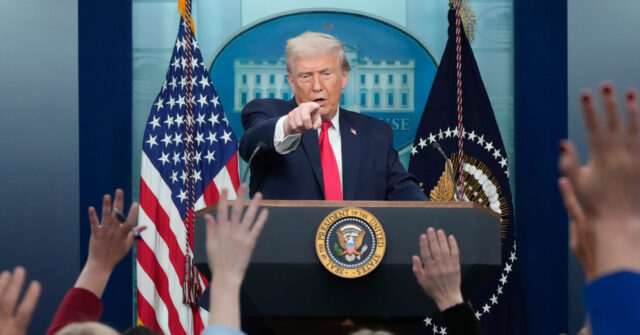 Amid Greenland Pushback, Trump Tells Starmer and Macron to Fix Their Own Countries First