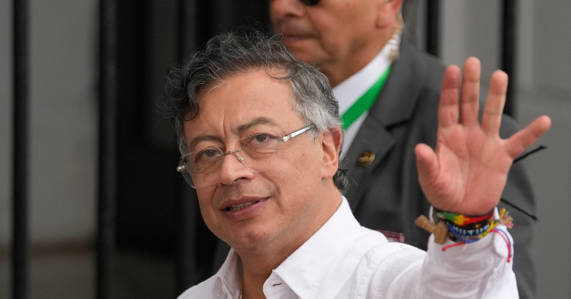 Colombia’s Gustavo Petro Visits New York, Expected to Meet with Mamdani