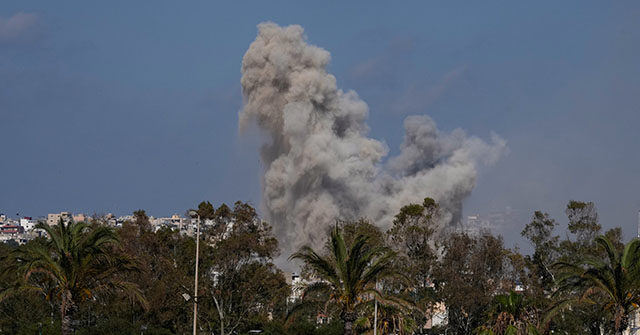 Israel Continues Evacuating Lebanese Communities After Trump Claims Ceasefire