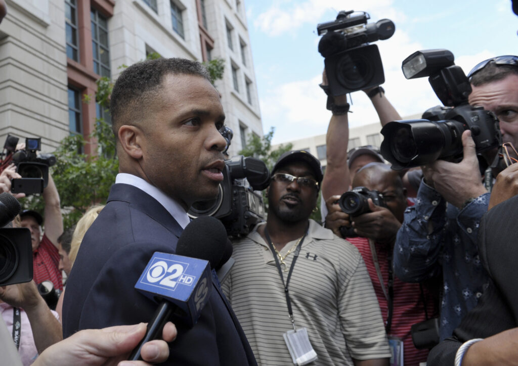 Jesse Jackson Jr. to launch bid for his old seat