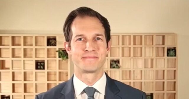 Auchincloss: Likely Need to Accept Limits on Hormuz Navigation, Then Keep Peaceful Status Quo ‘Until There’s a New President’