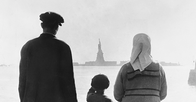 Breitbart Business Digest: Lower Immigration, Higher Productivity? History Says Yes.