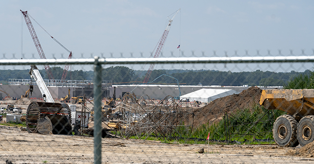 Breitbart Business Digest: What’s Fueling the Mysterious Growth in Office Construction?