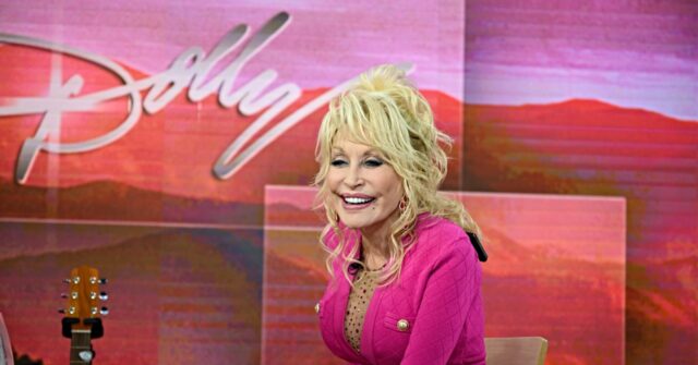 Mississippi Mayor Believes Lowering U.S. Flag for Dolly Parton Could ‘Lessen the Meaning of the Gesture’