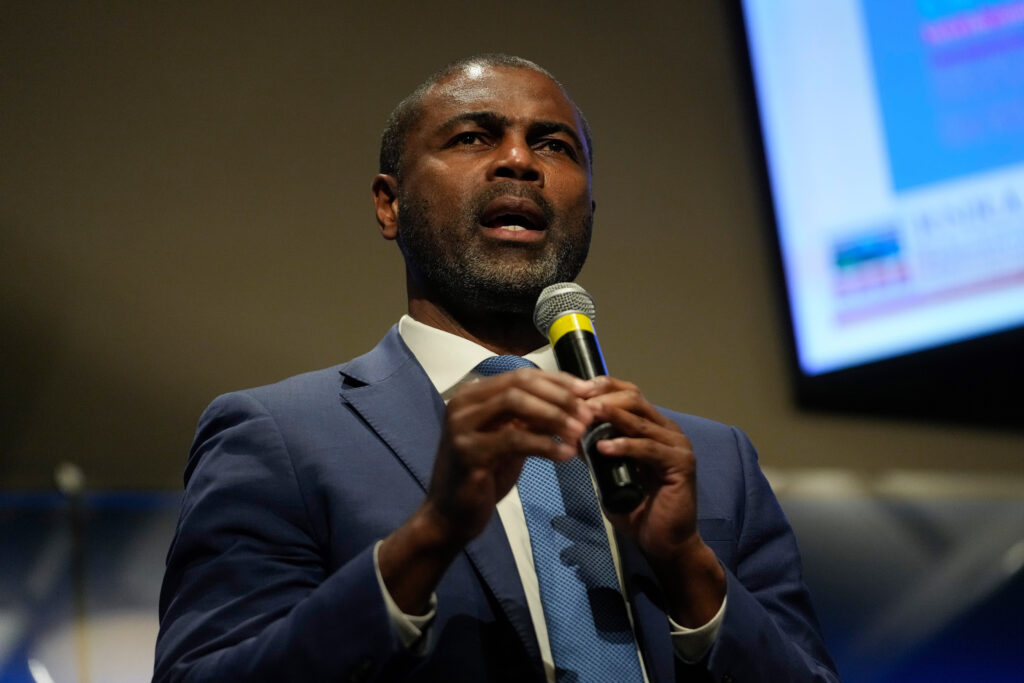 La Shawn Ford wins Dem primary to succeed Illinois Rep. Danny Davis