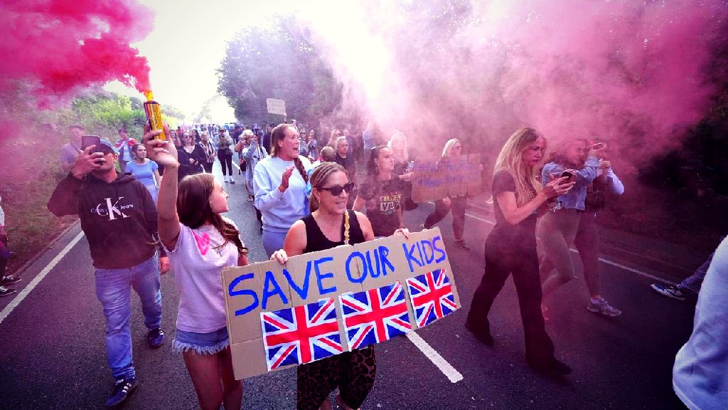 NOW: British ‘Migrant Hotel’ in Epping to Close, In VICTORY for Protesting Citizens – May Spell the Beginning of the End of Suicidal Labour Migration Policies
