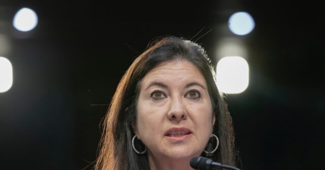 Former Fed Governor’s Stock Trades Violated the Central Bank’s Ethics Rules