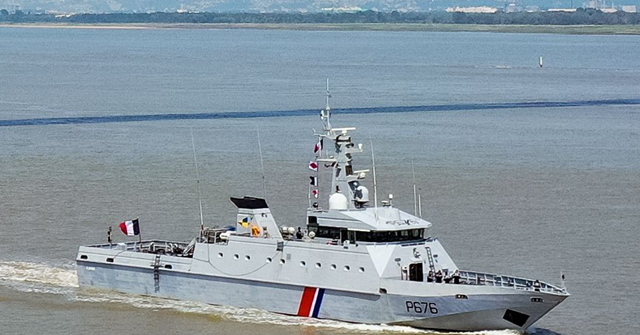 ‘Intimidation’: French Warship Accused of Opening Fire to Threaten British MP Observing Migrant Boats