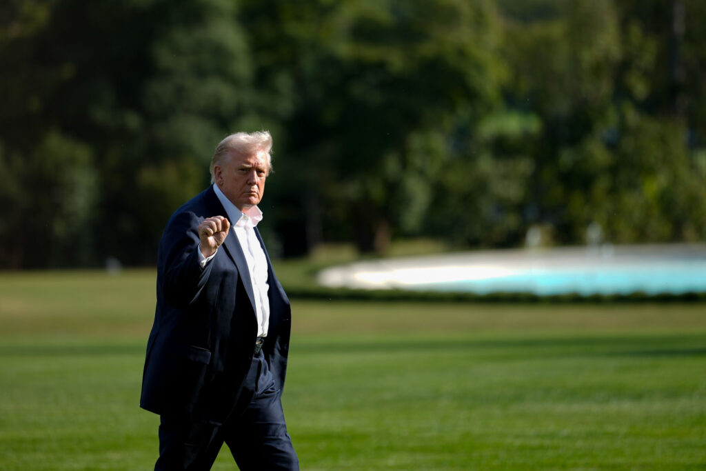 Trump to meet with top congressional leaders Monday on shutdown