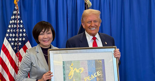 Trump Visits Abe Shinzo’s Widow Abe Akie in Japan
