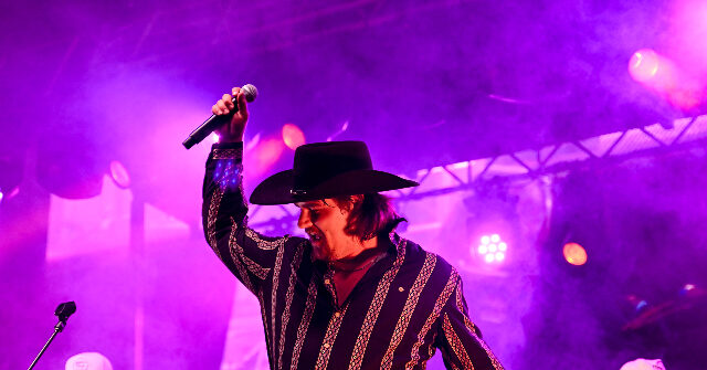 Watch: Country Singer Gavin Adcock Leads Massive Concert Crowd in ‘Charlie Kirk’ Chant