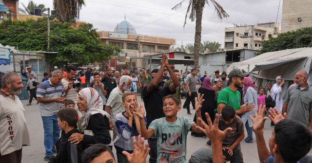 Crowds Celebrate Trump Peace Deal in Gaza
