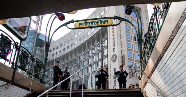 Illegal African Migrant With Deportation Order Suspected in Paris Metro Mass Stabbing