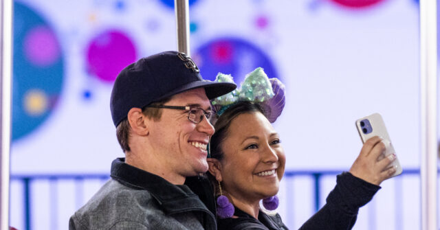 Dating App ‘Single Riders’ Launching to Help ‘Disney Adults’ Hook Up