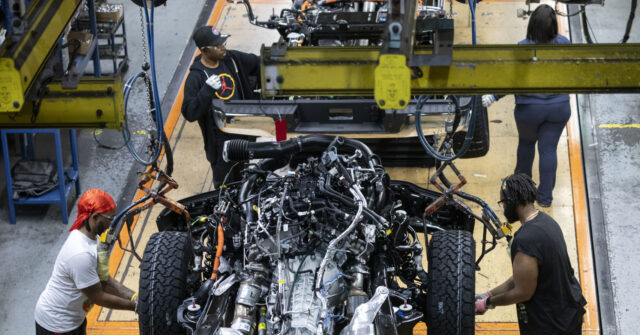 Durable Goods Orders Climb on Aircraft and Business Investment