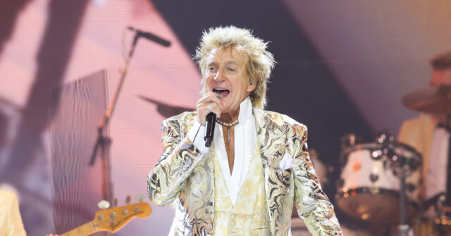 British Rocker Rod Stewart Backs Nigel Farage for Prime Minister