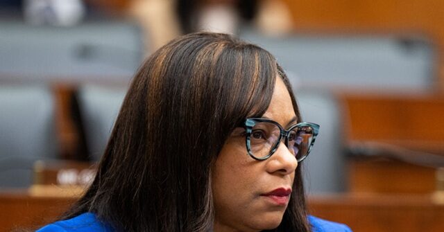 Dem Rep. Bynum: Don’t Know Details of Portland Shooting, Know Border Patrol Engaging in ‘Terrorism’
